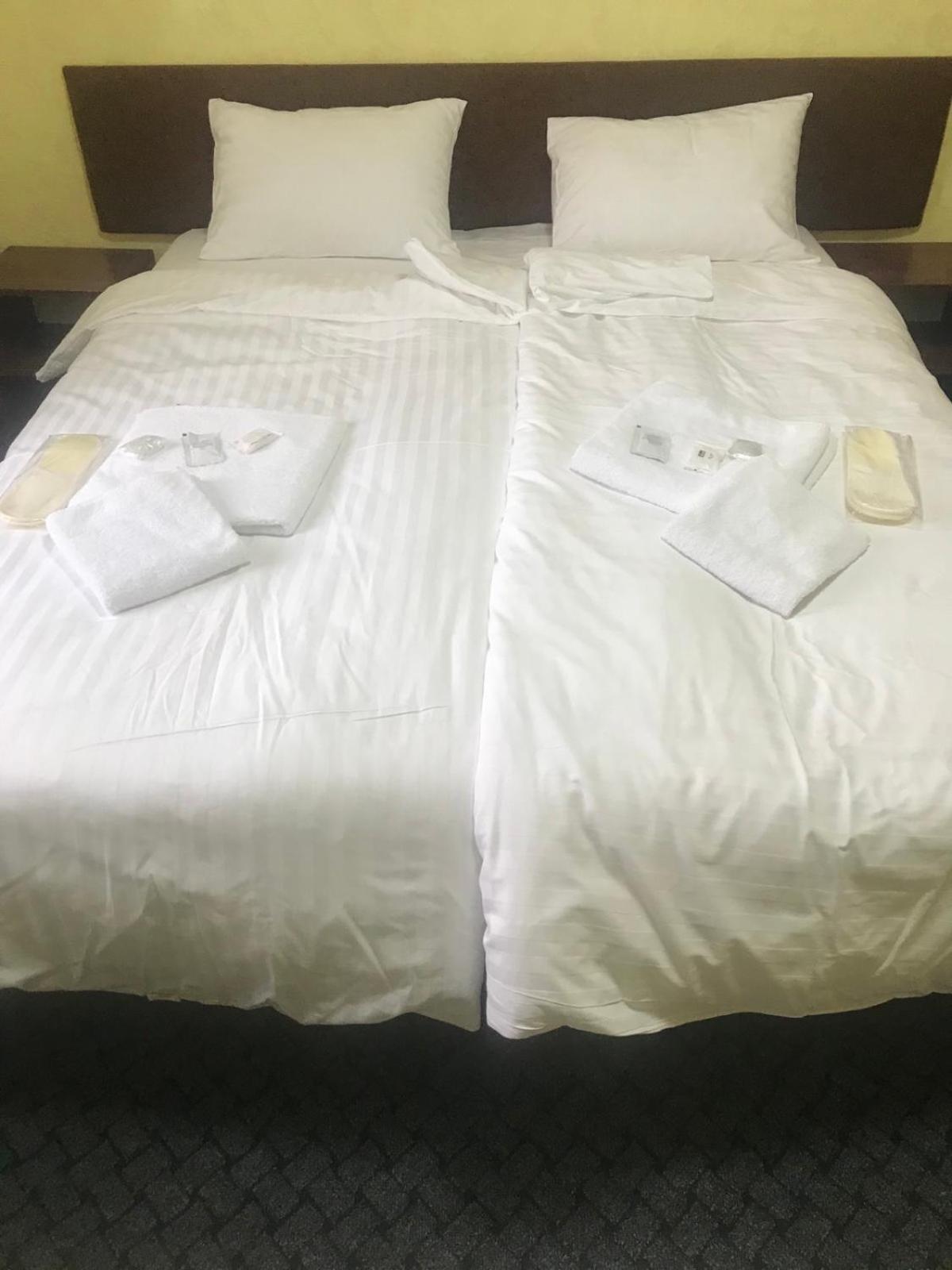 Sytikland Hotel Yavoriv  Bagian luar foto
