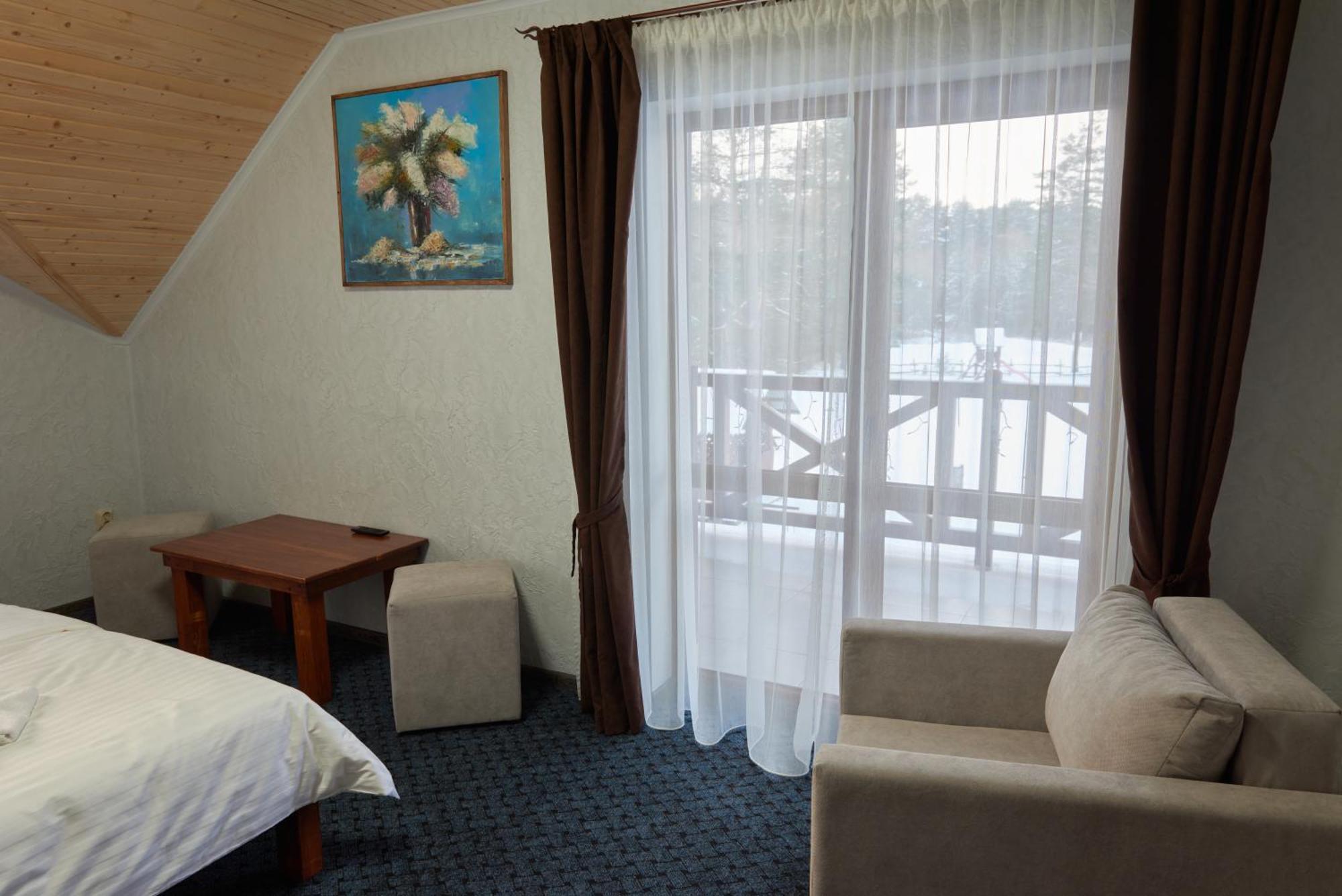 Sytikland Hotel Yavoriv  Bagian luar foto